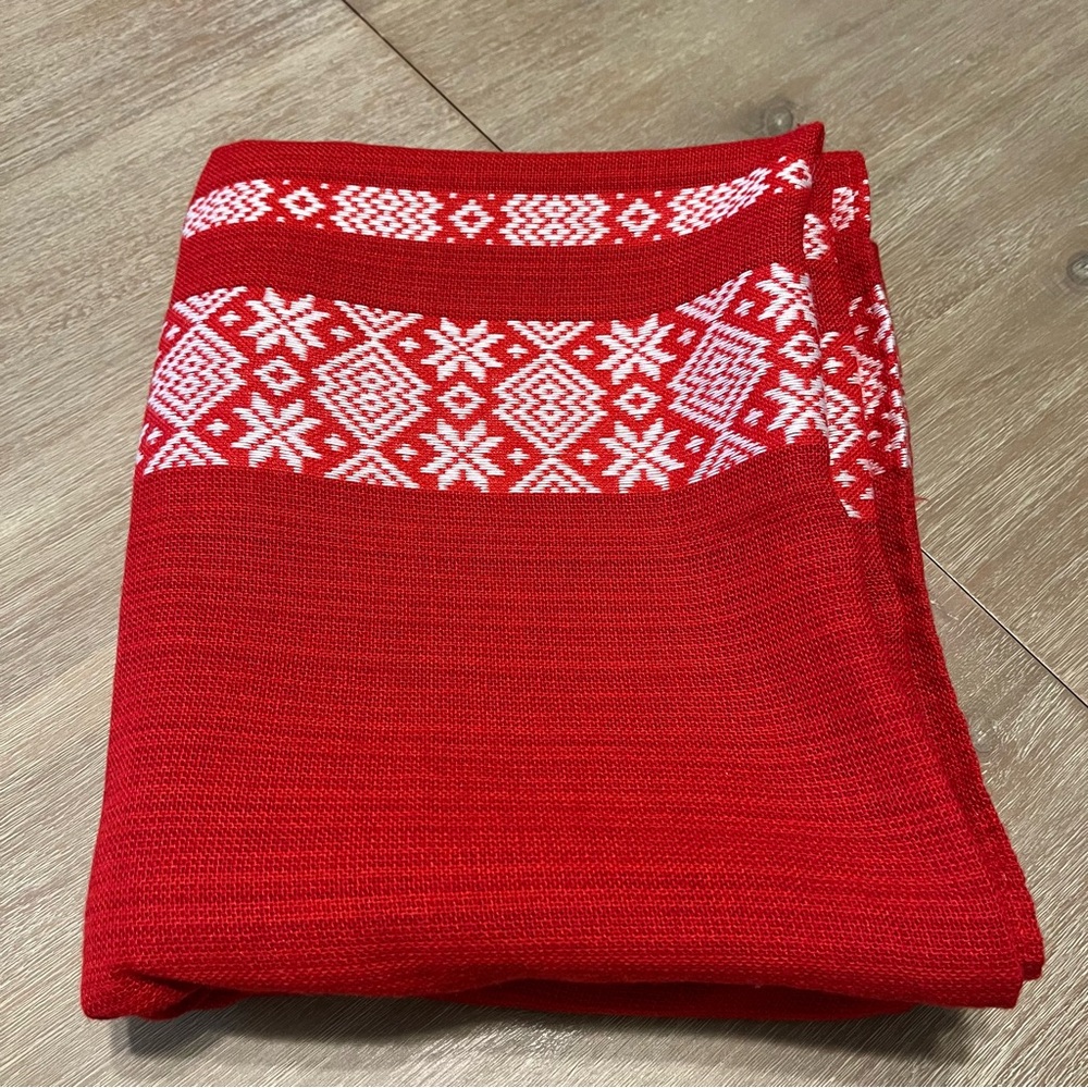 Red and White Patterned Scandinavian/Swedish style tablecloth Rectangular - Picture 5 of 5